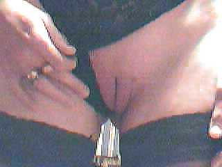 25P Wedding Ring Swingers #91: Shaved Pussy