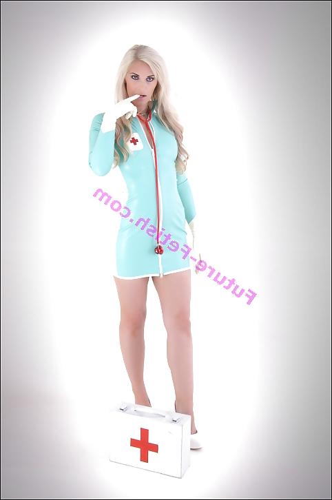 25P Future-Fetish.com LATEX
