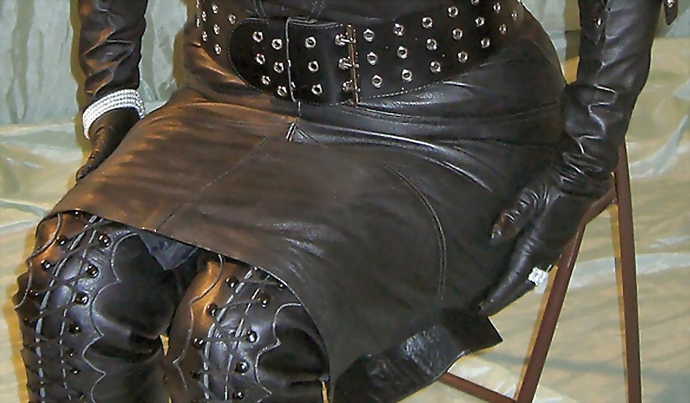 24P Mistress and domme