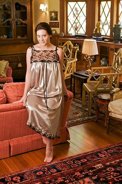 12P SATIN 1