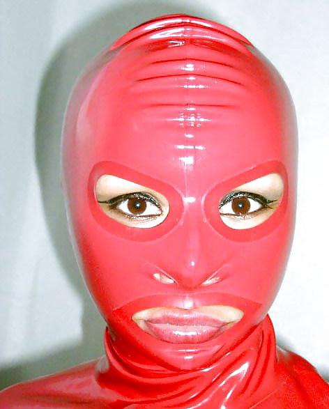 22P Latex Girls