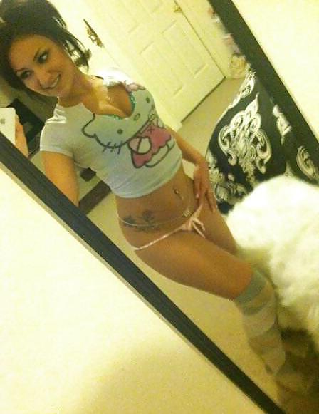 16P Latina babe