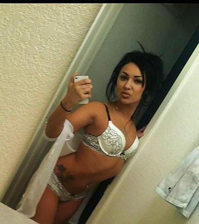 16P Latina babe
