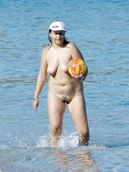 25P More Nudist Beach Teens