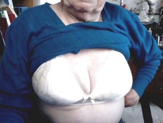 7P Mrs Lair 77 yo and her saggy and wrinkled breasts