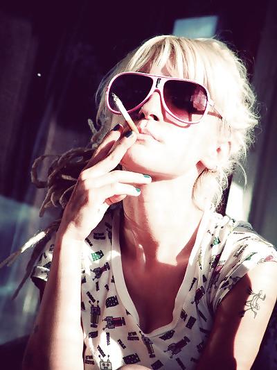 10P Wanking favourites: fuckable smokers 48