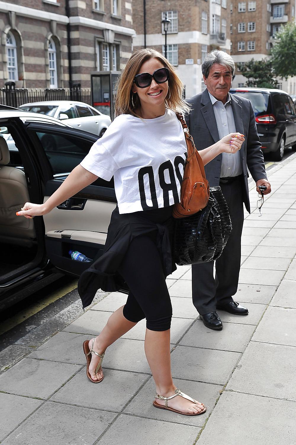 25P More Celeb Wanking 3