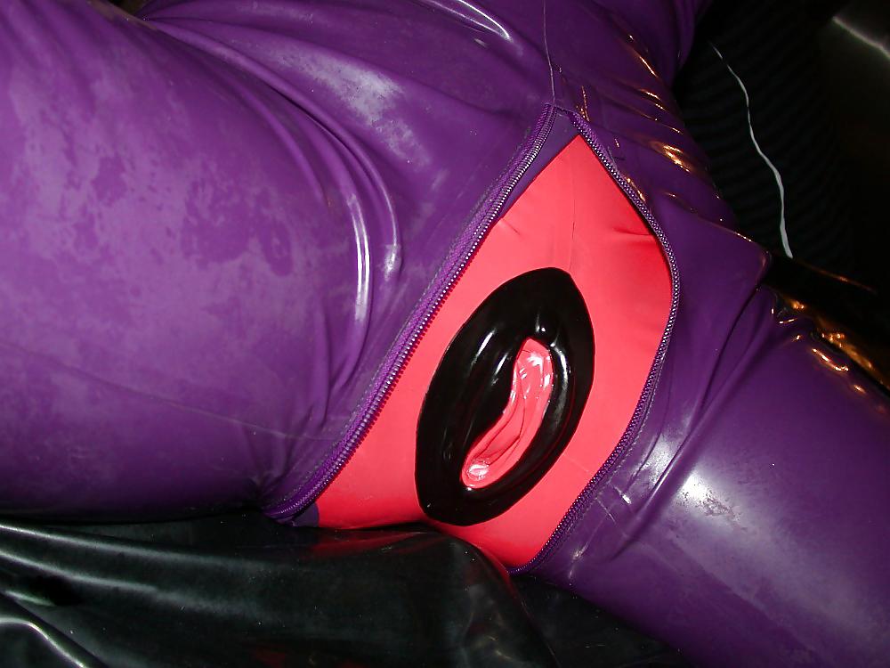 25P Wearing latex