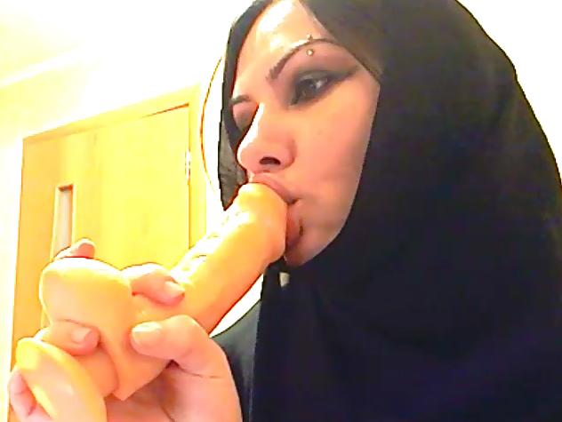 19P Jamila from UAE