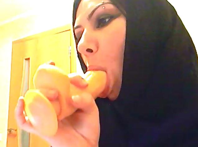 19P Jamila from UAE