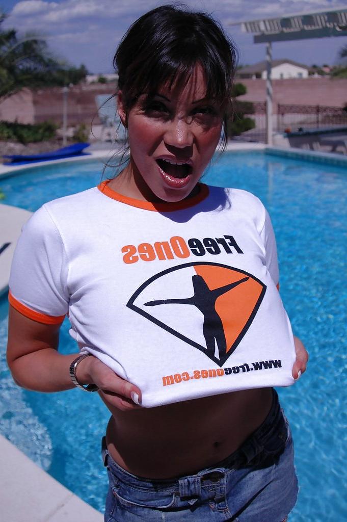 25P T-SHIRT BABE - AVA DEVINE