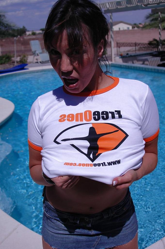 25P T-SHIRT BABE - AVA DEVINE