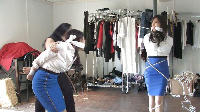 25P XCHICAS BDSM 06