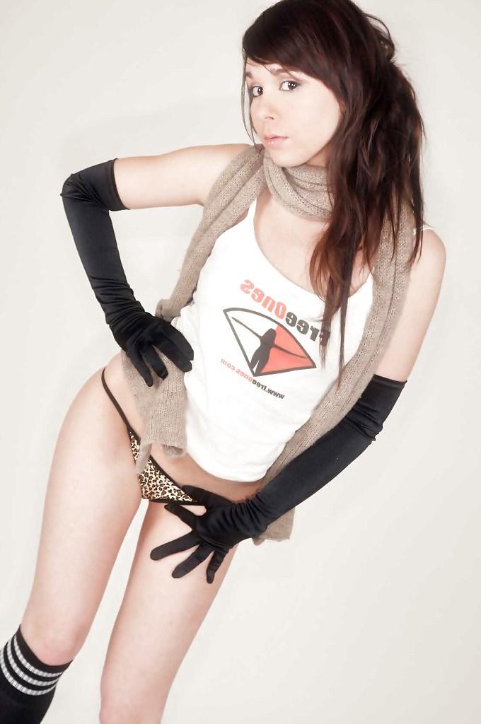 25P T-SHIRT BABE - ARIEL REBEL