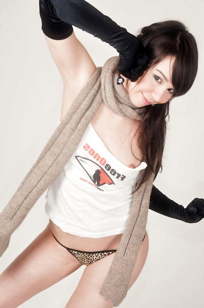 25P T-SHIRT BABE - ARIEL REBEL