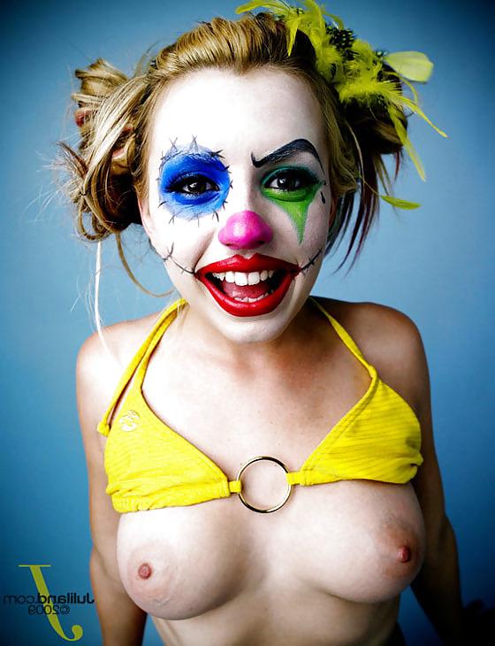11P Clown 