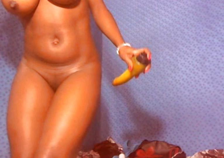 19P Fine ebony webcam babe