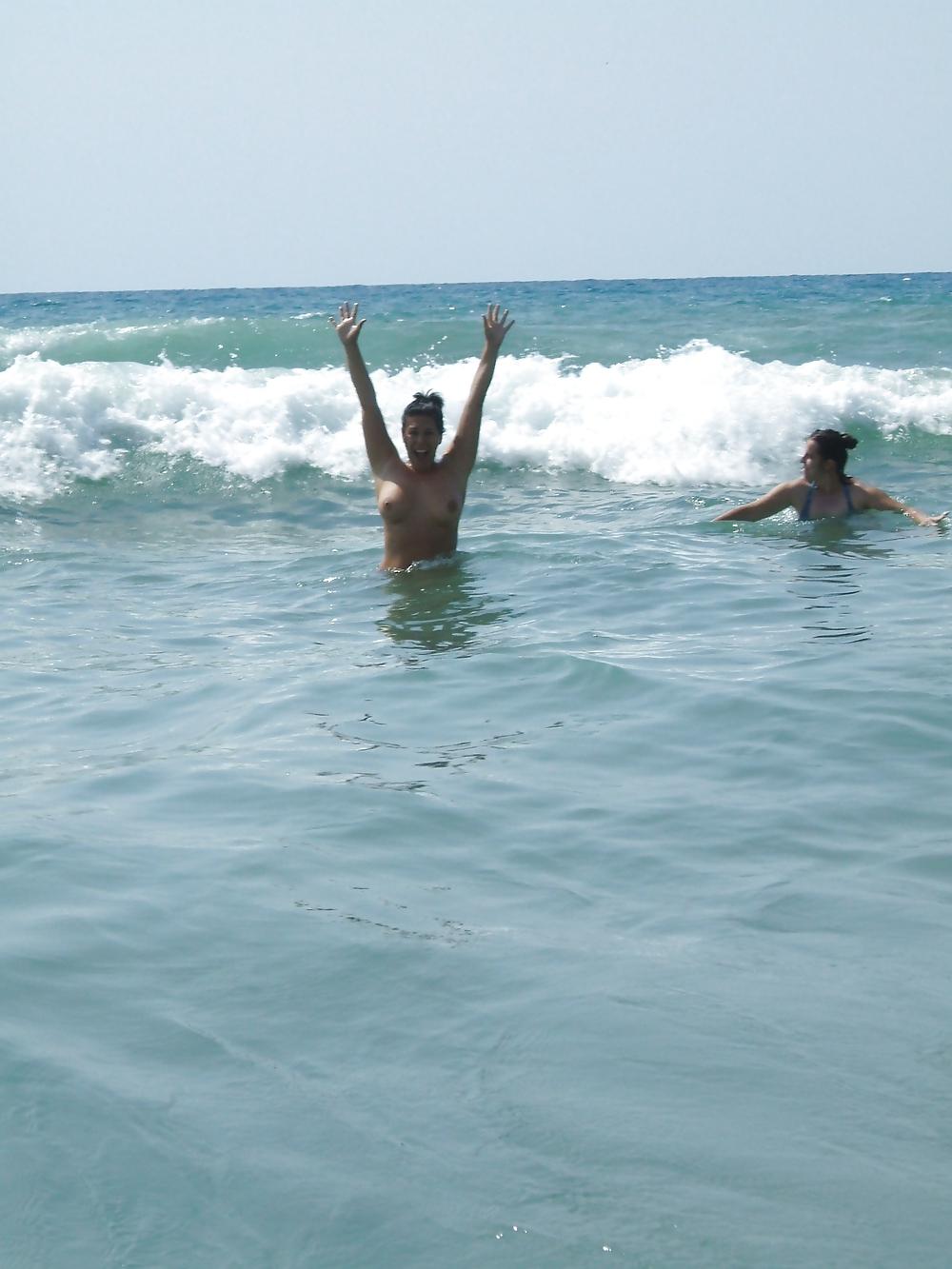 4P Me naked on the non nudist beach