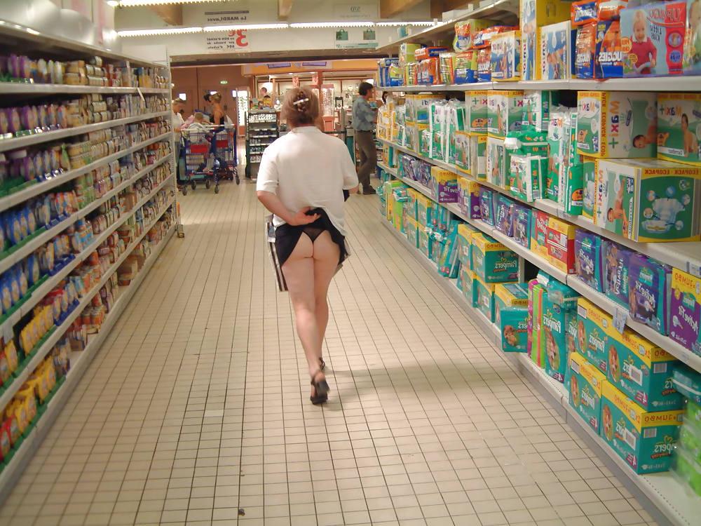 8P My wife in shoping