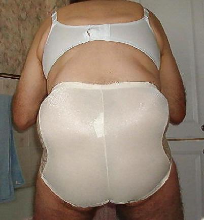 25P Housesitting for my BBW 71 year old granny neighbour