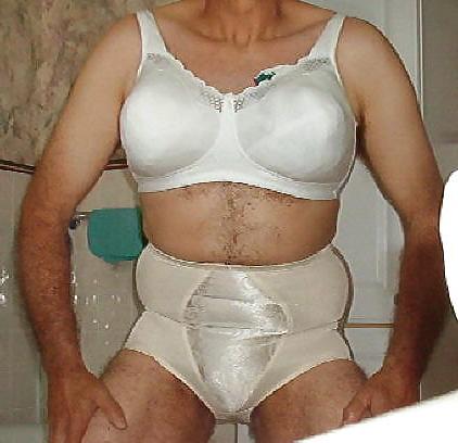 25P Housesitting for my BBW 71 year old granny neighbour