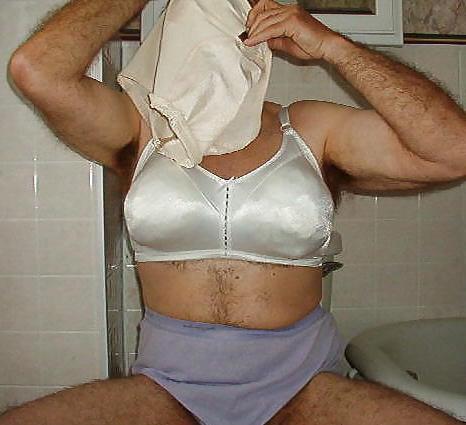 25P Housesitting for my BBW 71 year old granny neighbour