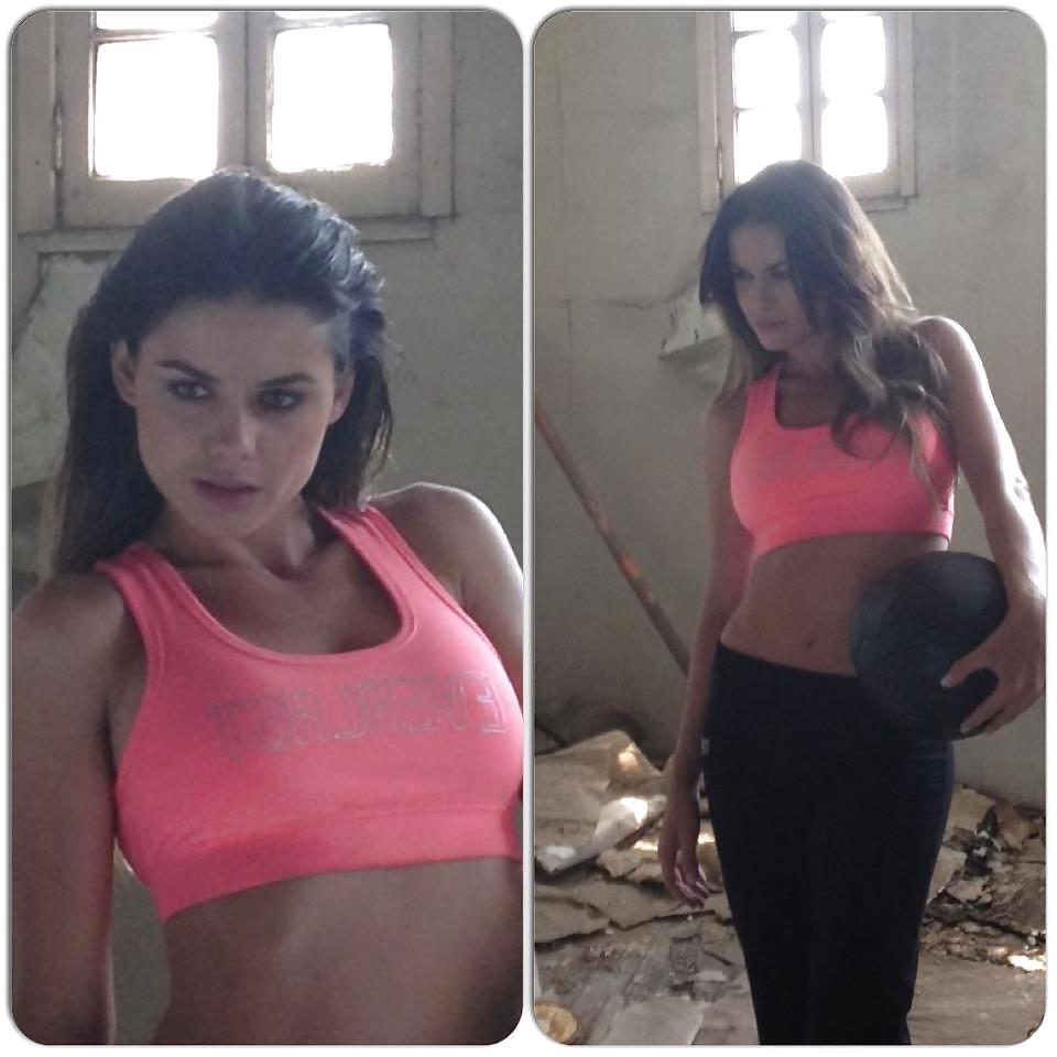 24P Hot latina model vito saravia