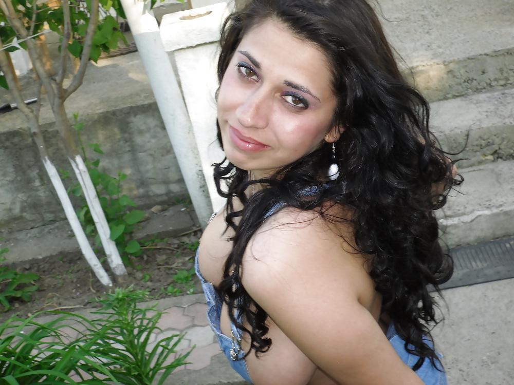 25P Bulgarian girl