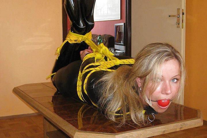 13P XCHICAS BDSM 22