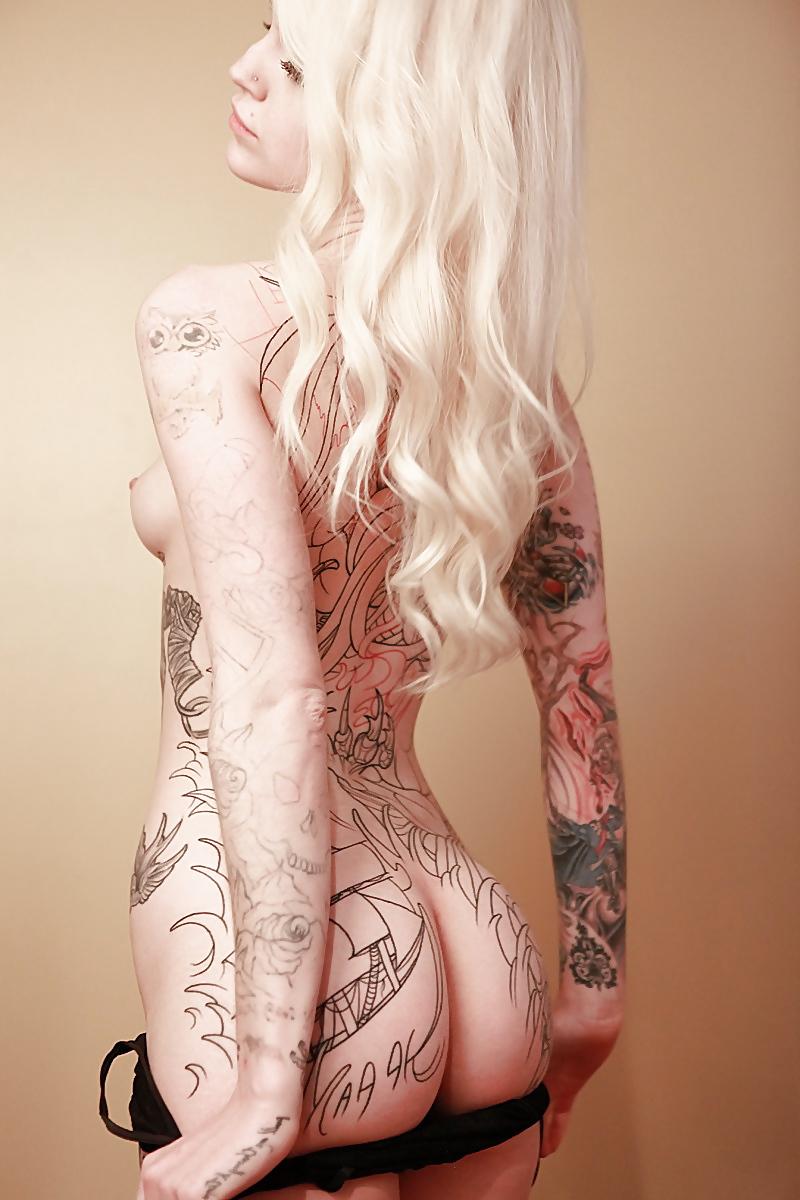 25P Incredible hot tattooed teen - Blond & Gorgeous