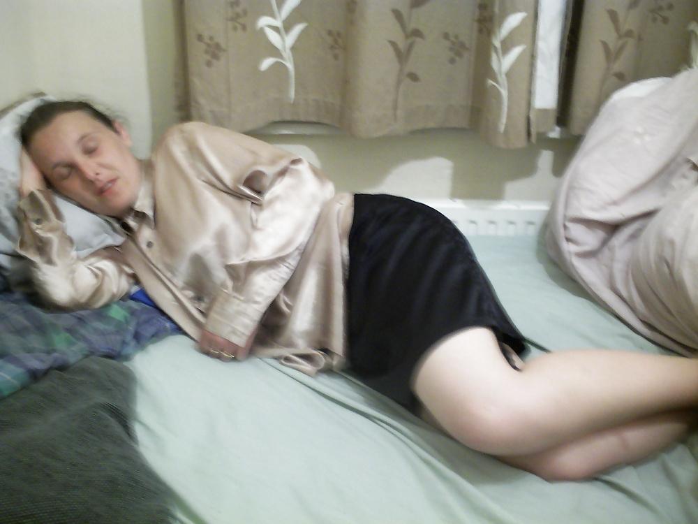 8P Wife in satin