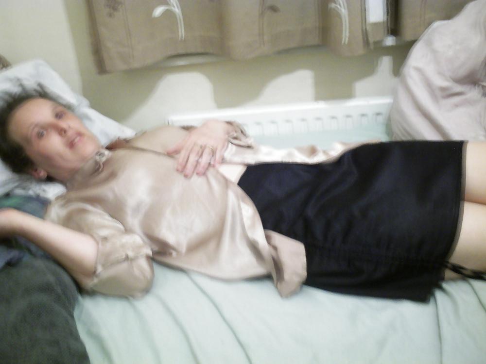 8P Wife in satin