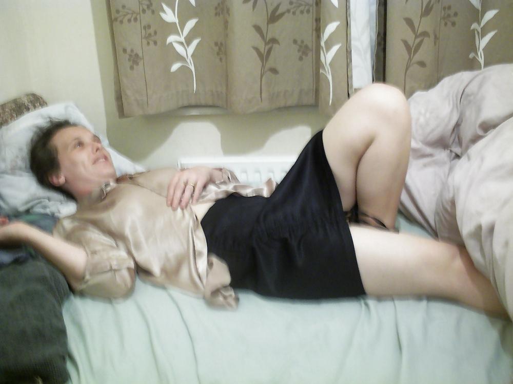 8P Wife in satin