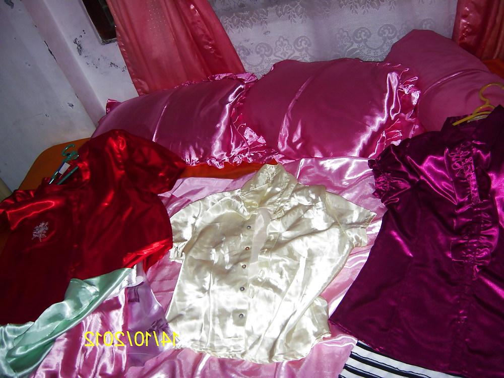 11P Penikmat satin