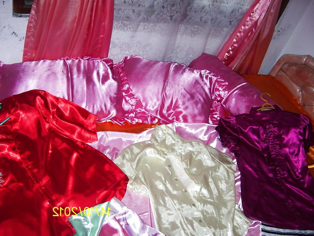 11P Penikmat satin