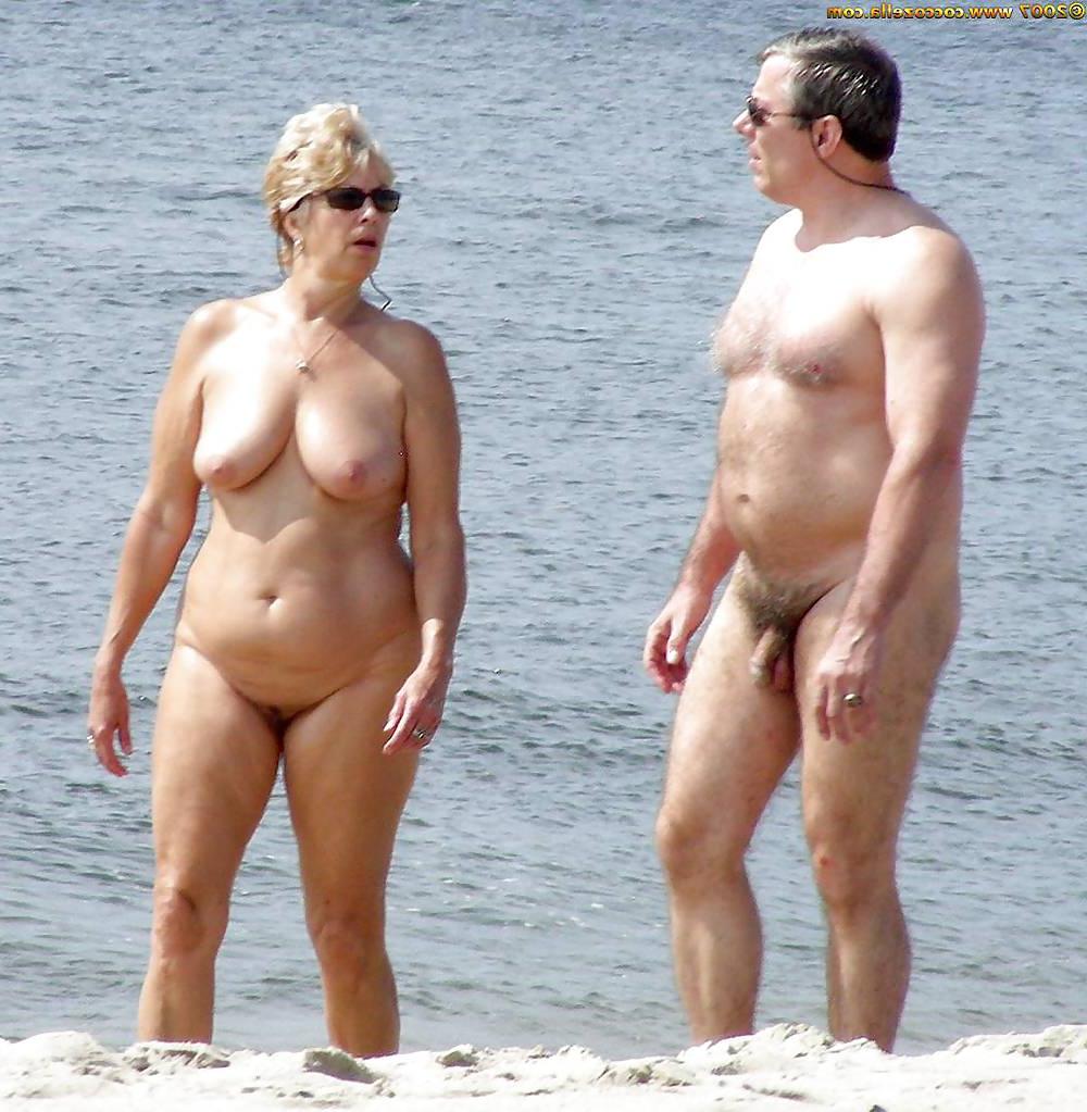 25P Older nudist