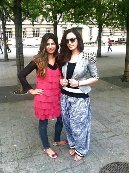 11P UK sexy Indian Paki babes