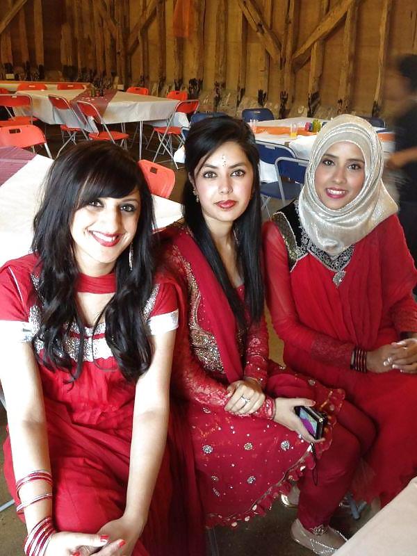 11P UK sexy Indian Paki babes