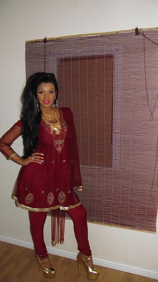 11P UK sexy Indian Paki babes