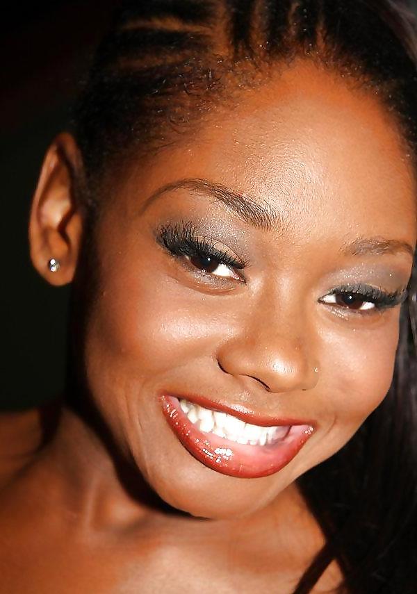 23P Pornstar Ebony Cakes Bukkake