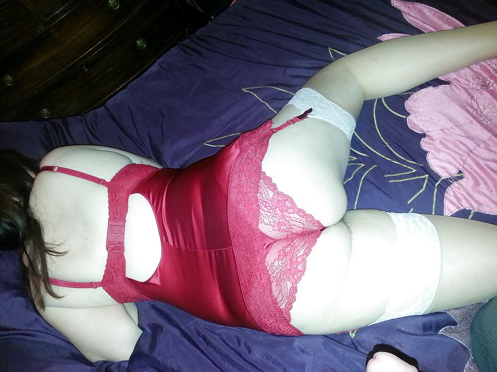 10P My awsom hot wife in red wife wants me to pimp her out