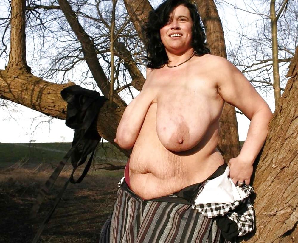 23P Strong women with large breasts - Saggy tits.