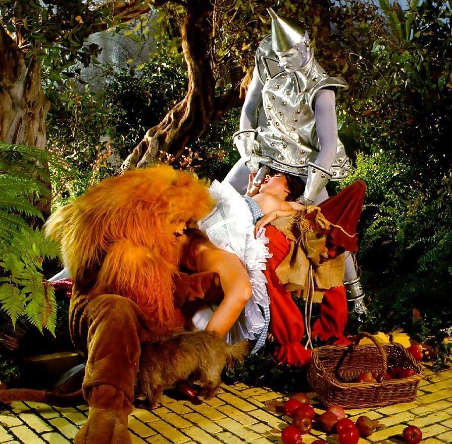 12P Wizard Of Oz Parody