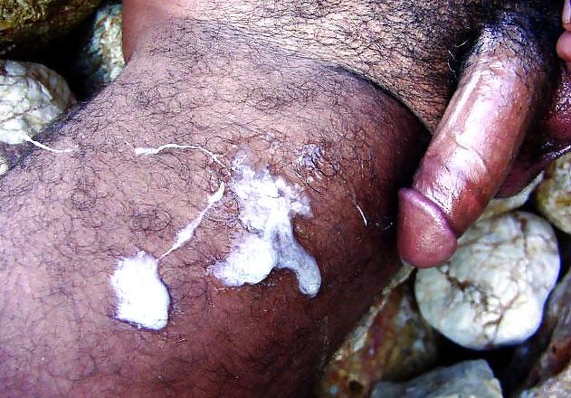 25P Hot hairy turkish dude !