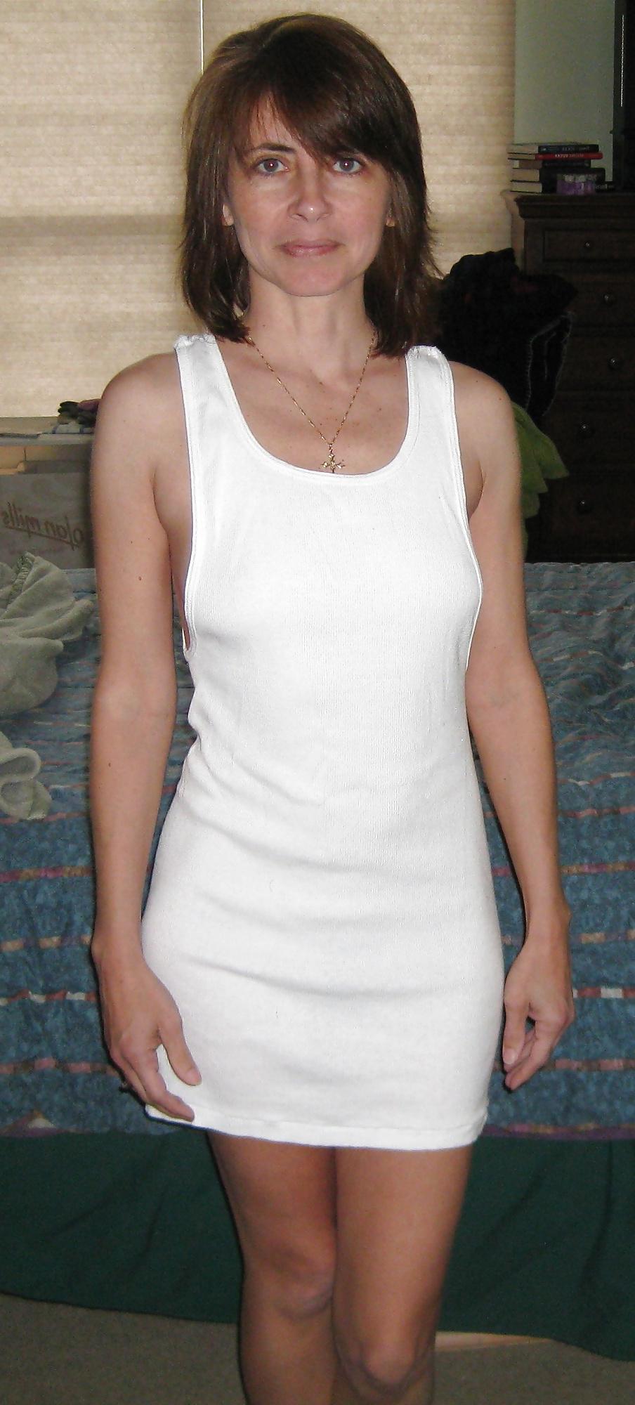 8P White tee