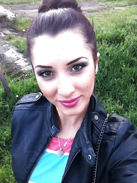 16P Girl 10 (Romania webcams)