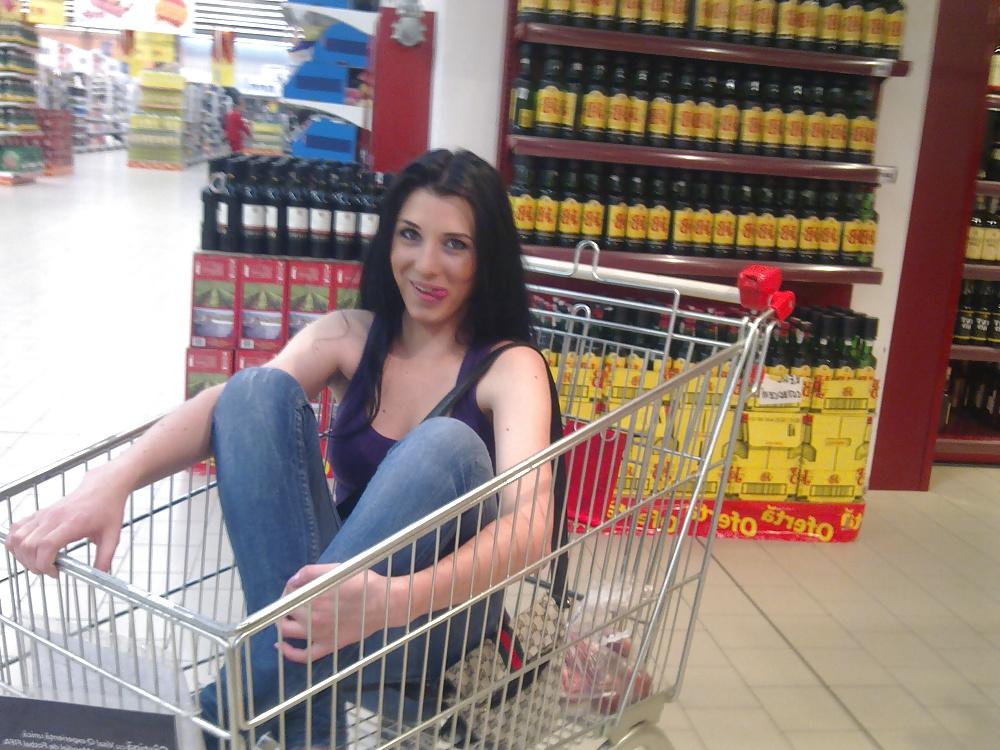 16P Girl 10 (Romania webcams)