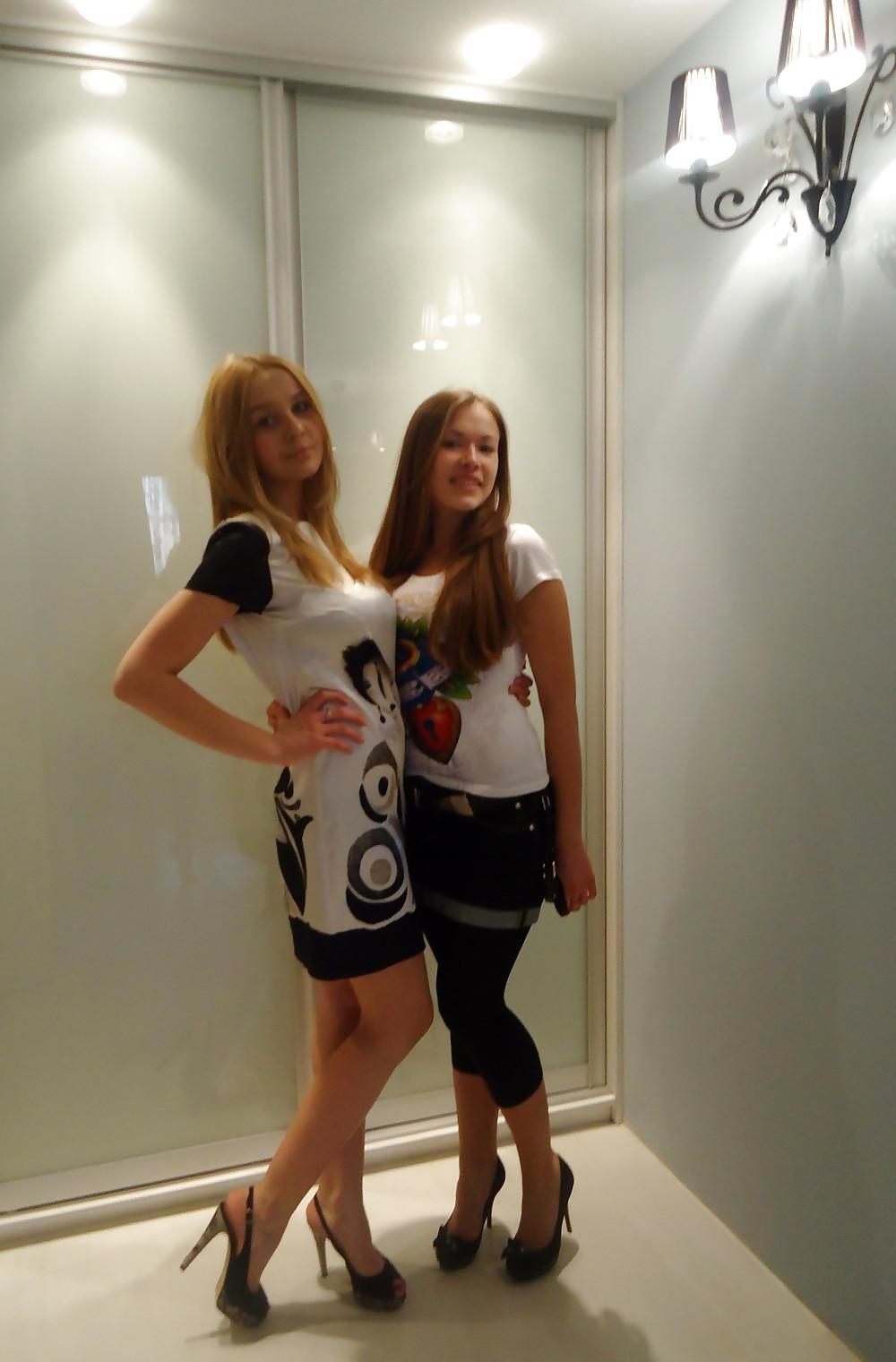 24P Sexy legs, heels and nylons from the web -17-