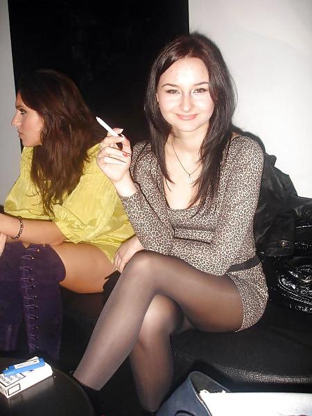 17P Nylons And Pantyhose 17