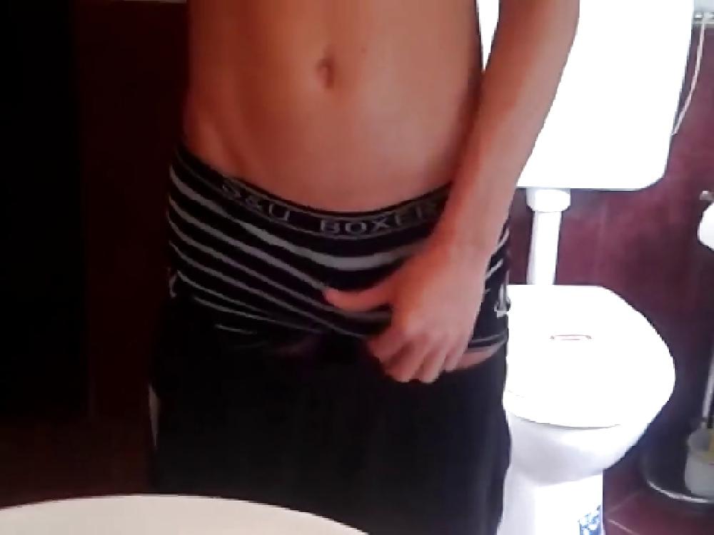 25P Smooth Boy uncute cock wank 